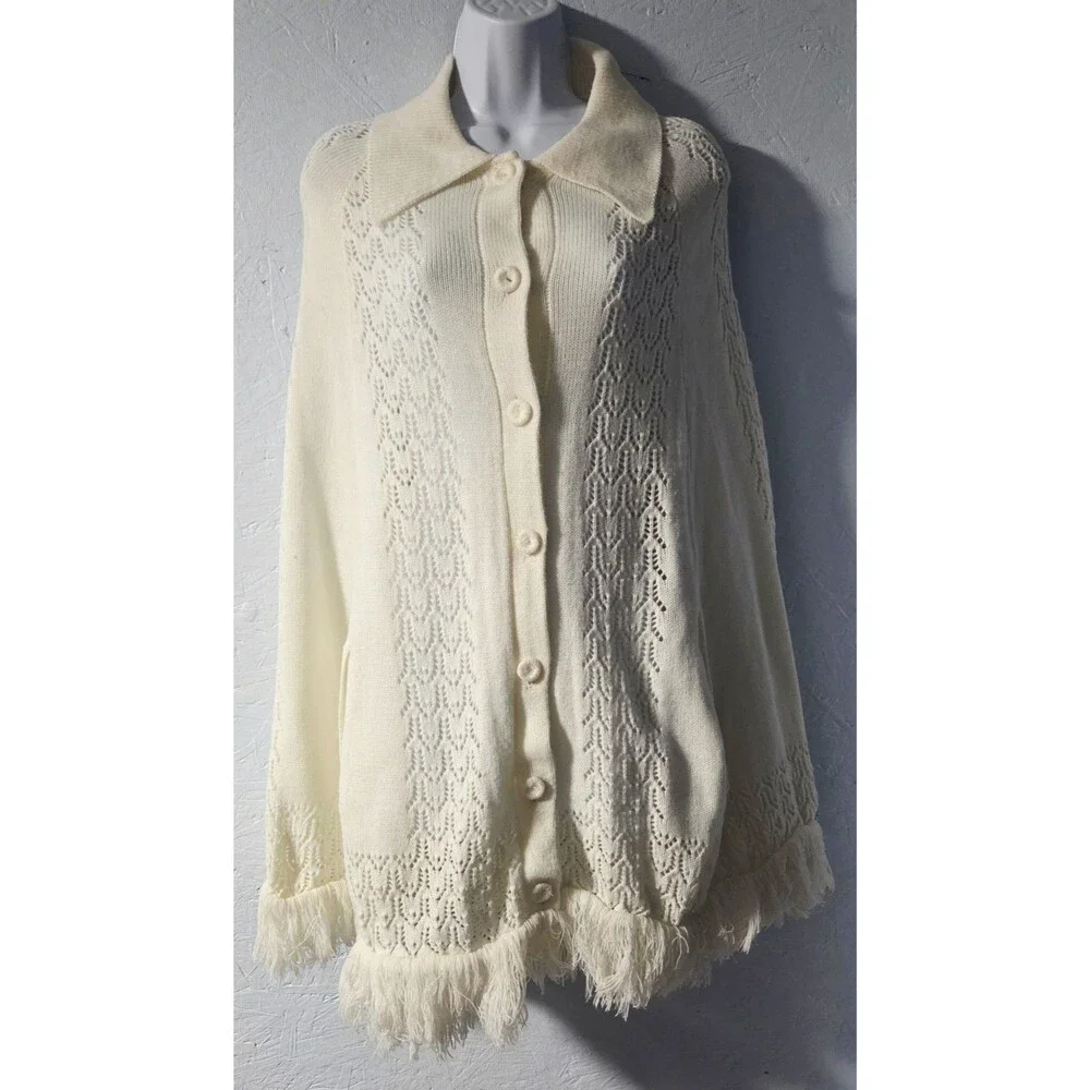 Vintage 70s Dawnelle Ivory Knit Cape/Poncho - Medium